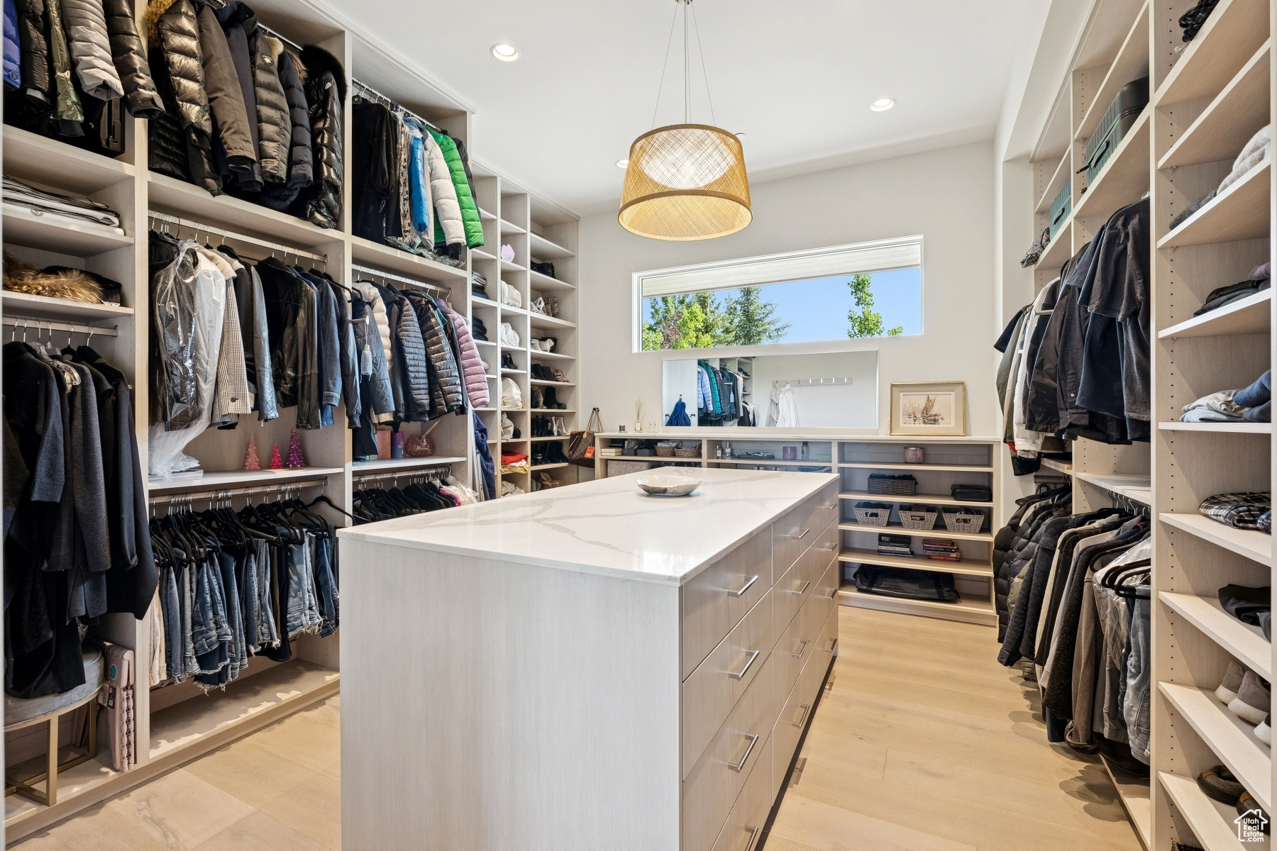 WEST HILLS - Residential