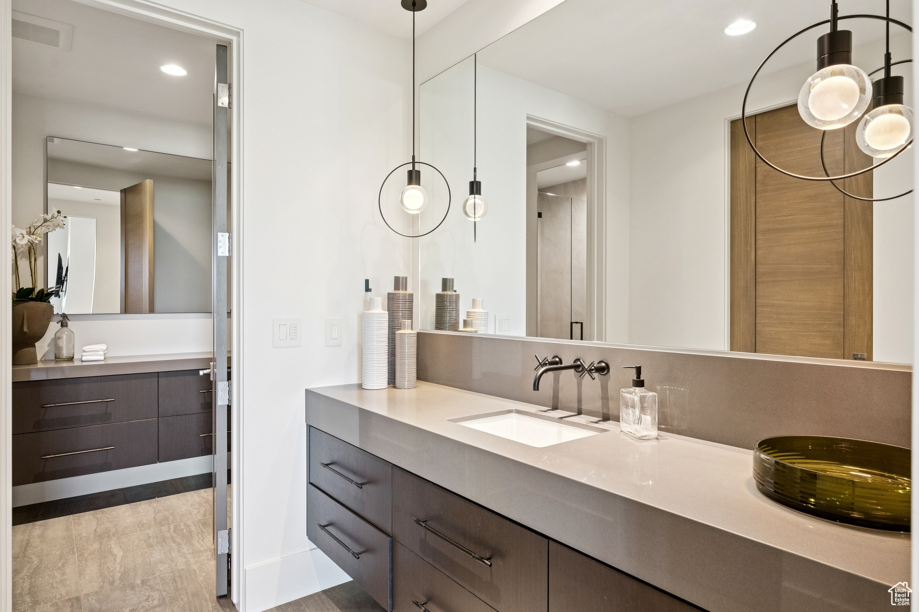 WEST HILLS - Residential