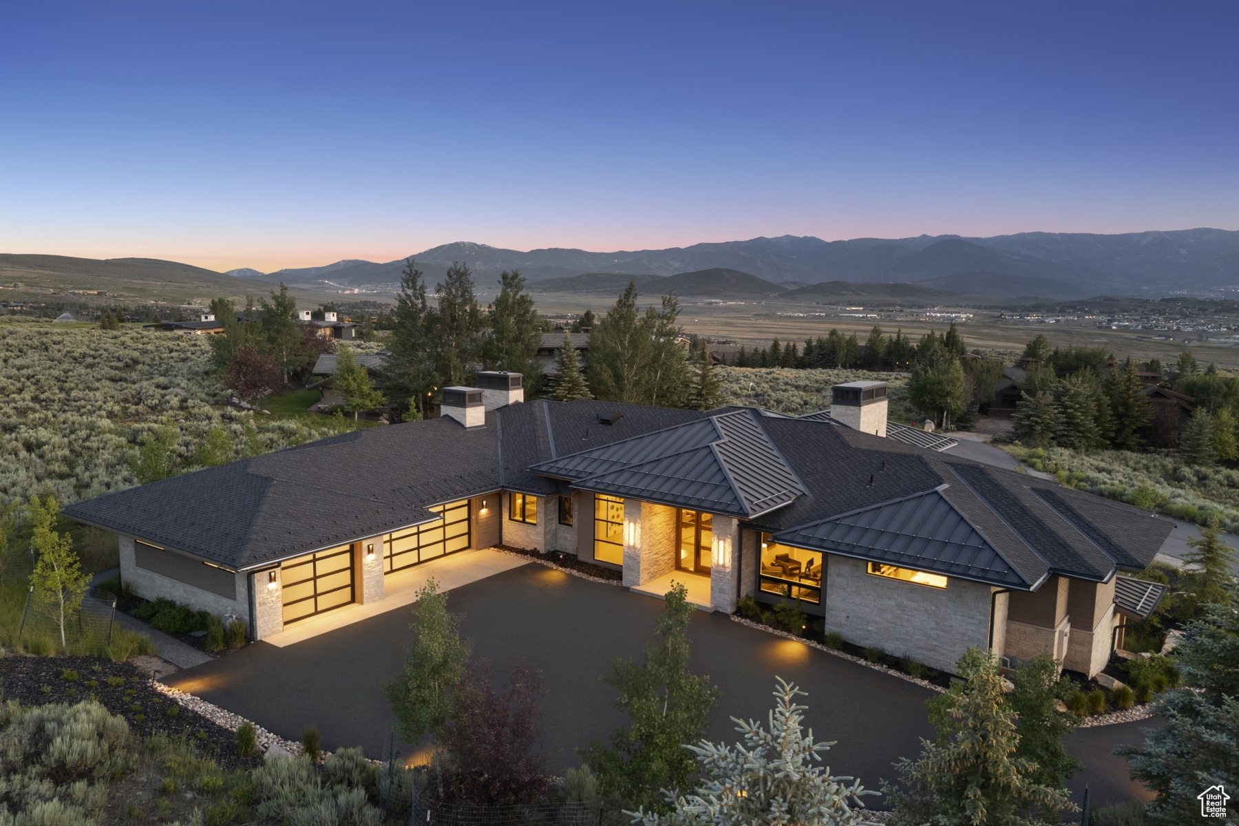 WEST HILLS - Residential