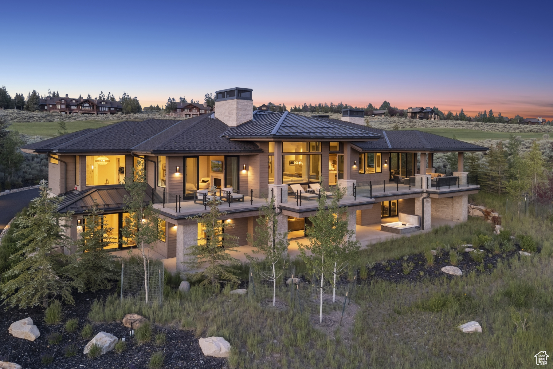 WEST HILLS - Residential