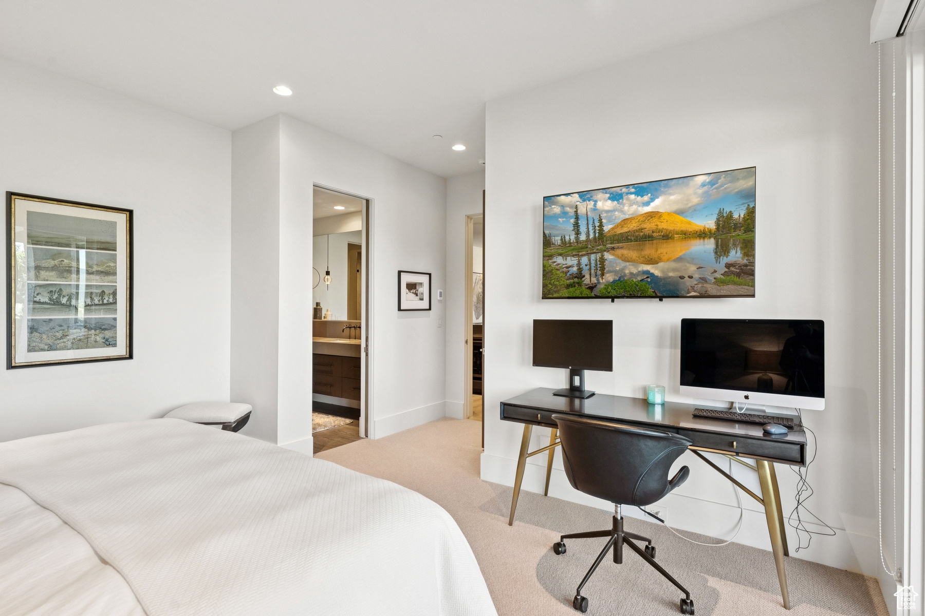WEST HILLS - Residential