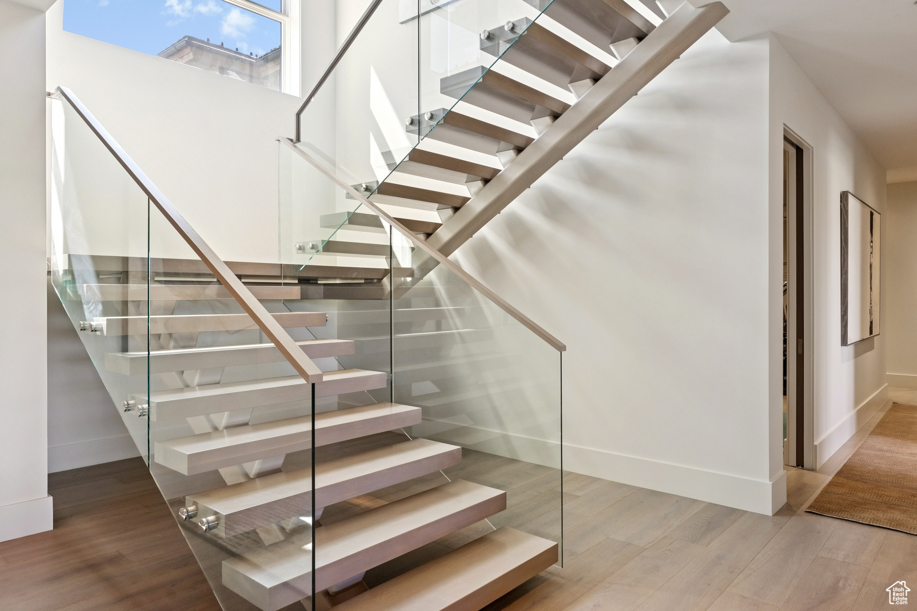 WEST HILLS - Residential