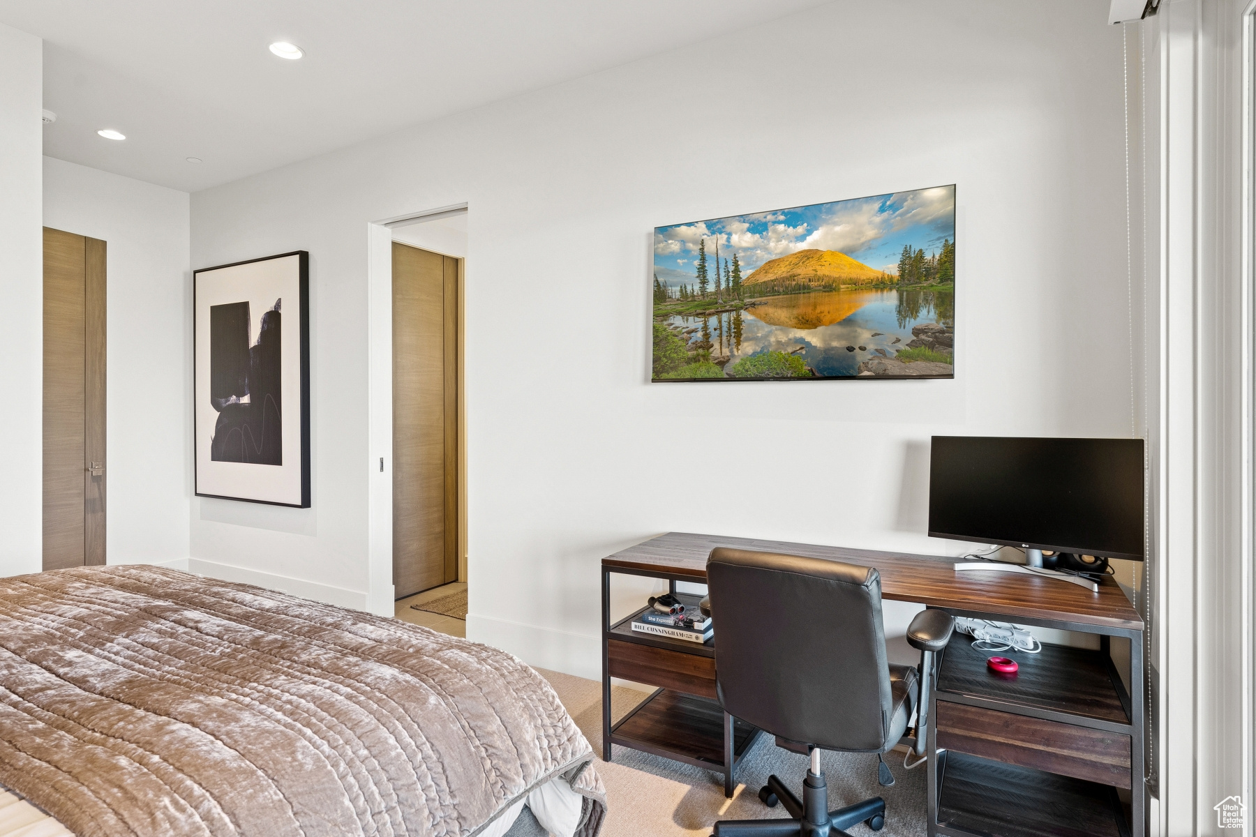 WEST HILLS - Residential