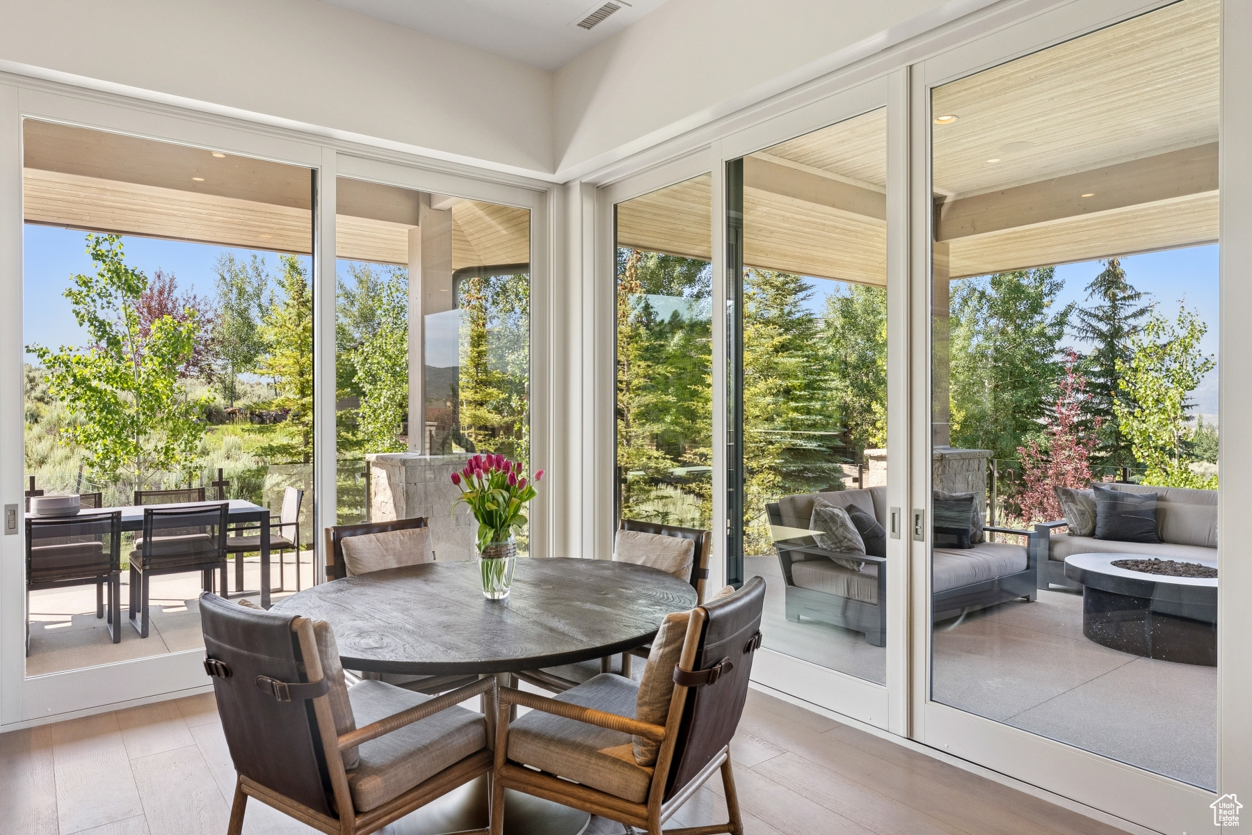 WEST HILLS - Residential