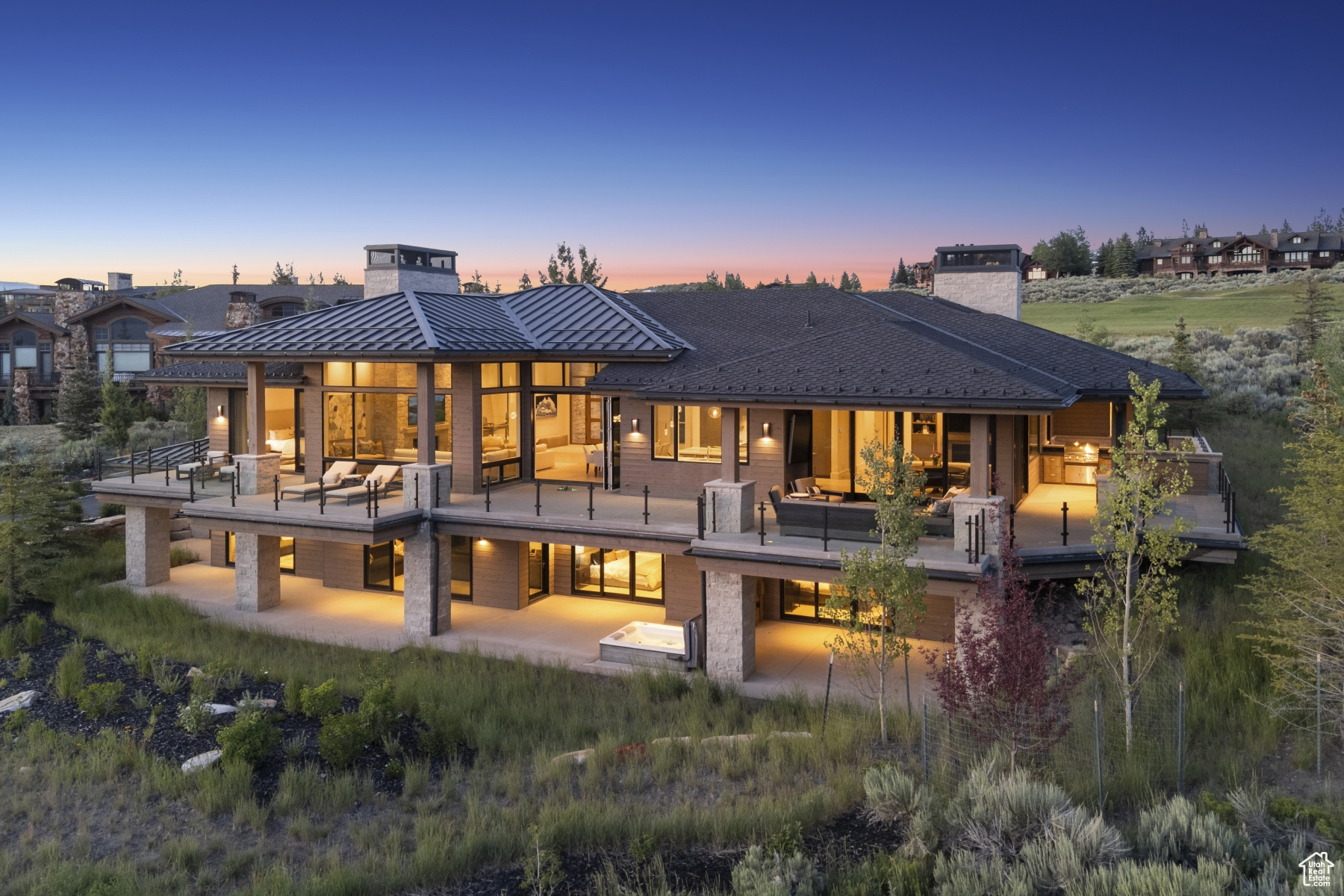 WEST HILLS - Residential
