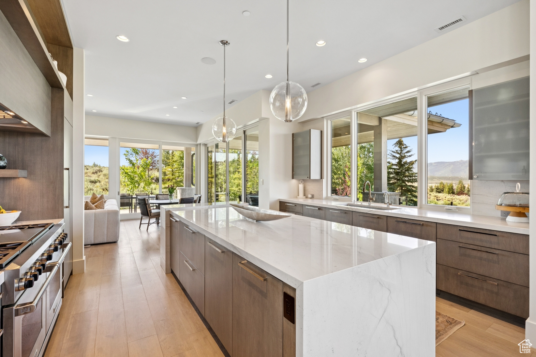 WEST HILLS - Residential