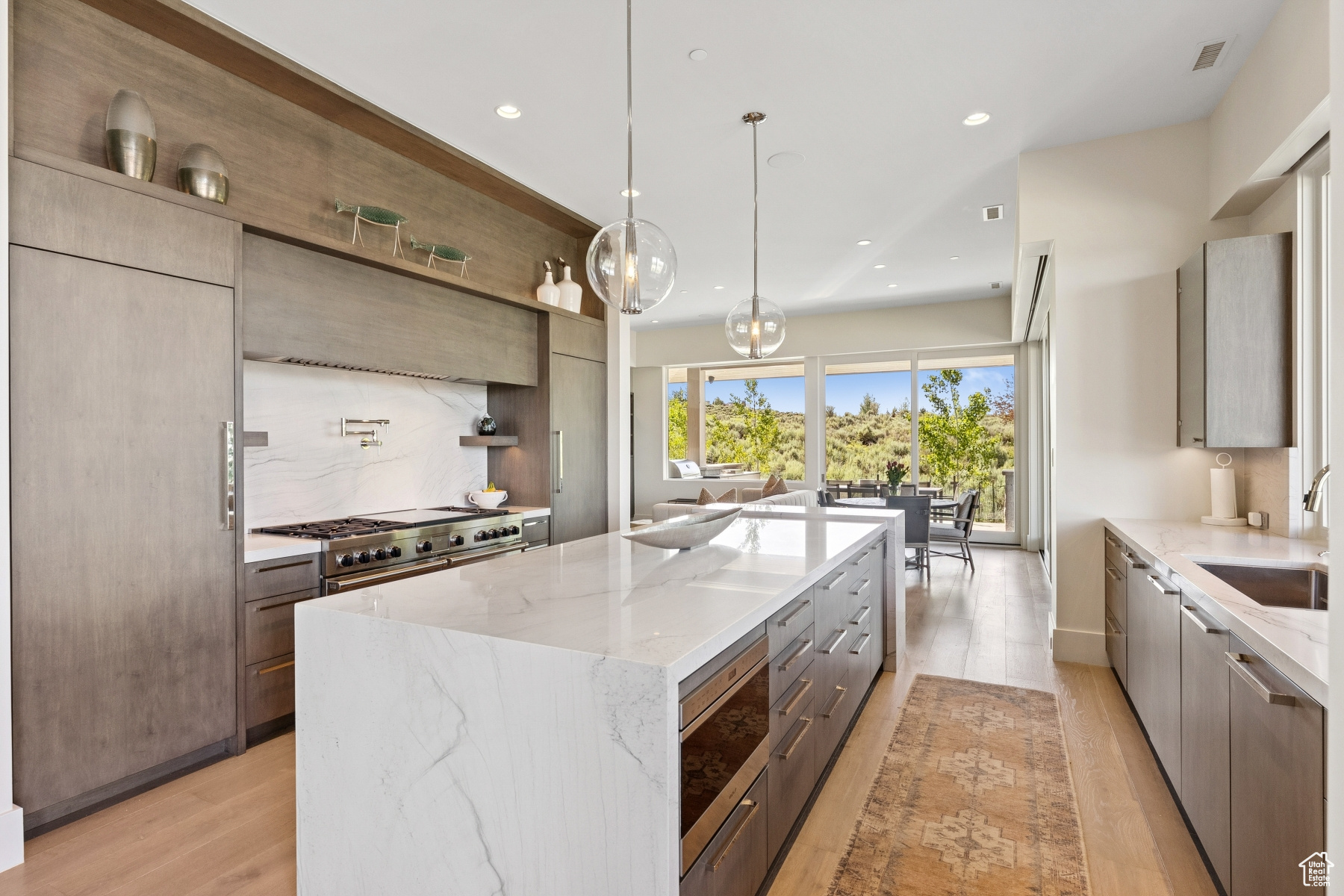 WEST HILLS - Residential