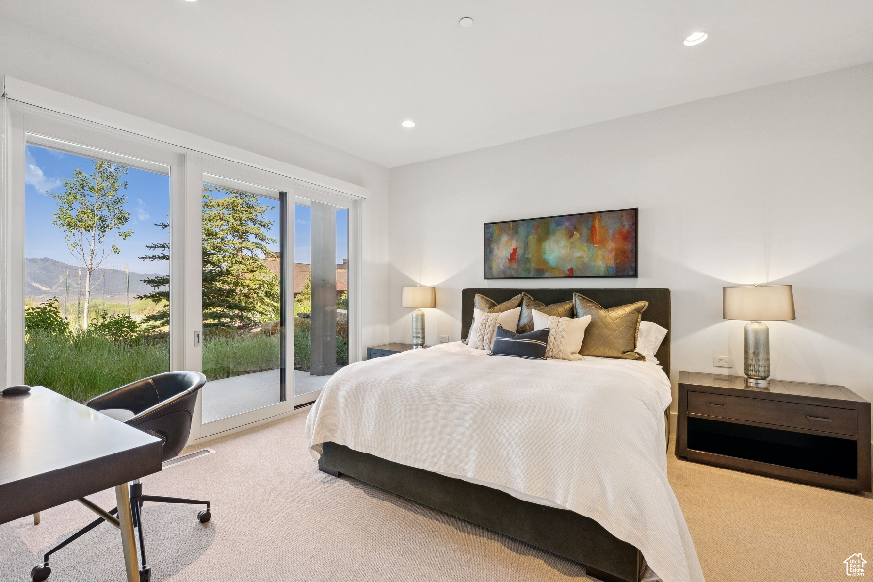 WEST HILLS - Residential