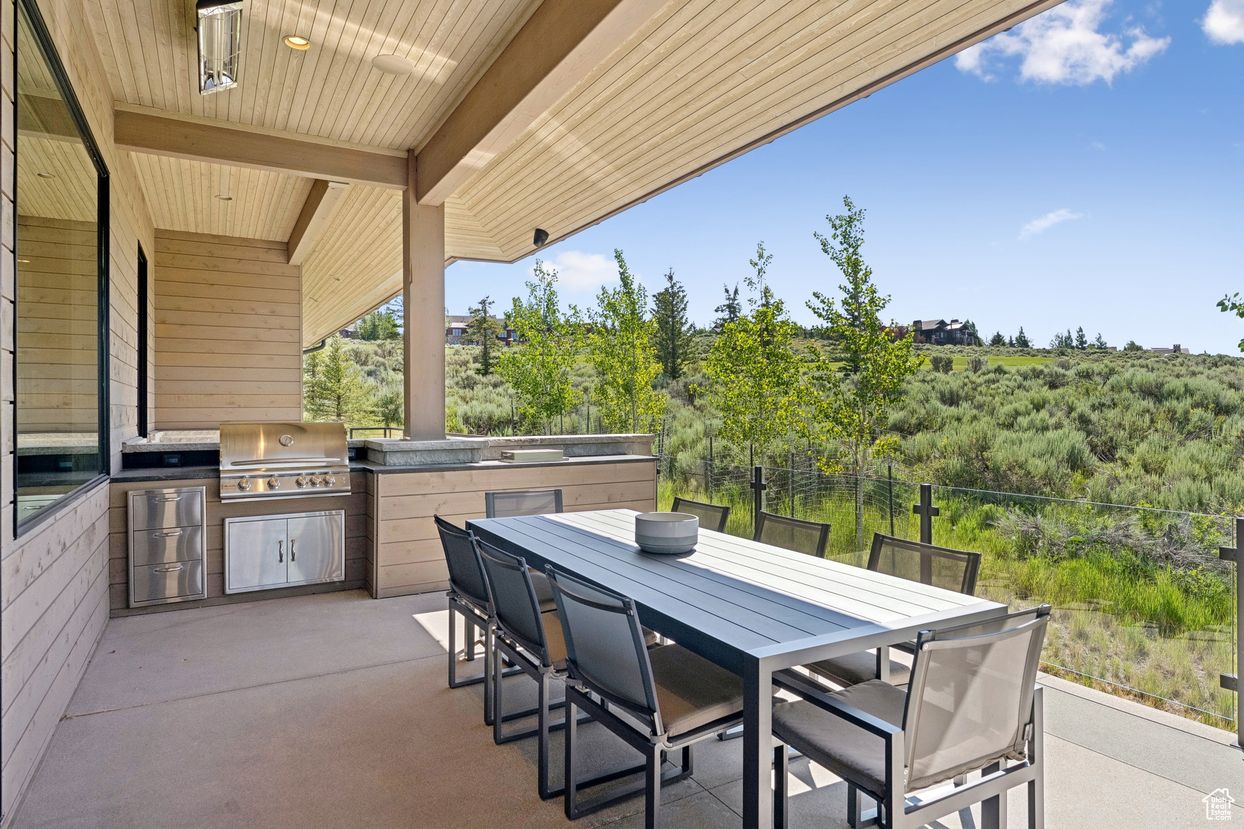WEST HILLS - Residential