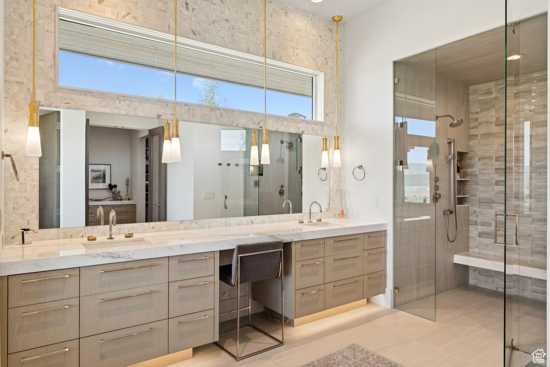 WEST HILLS - Residential