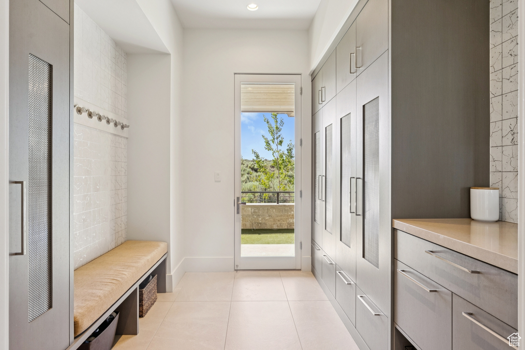 WEST HILLS - Residential