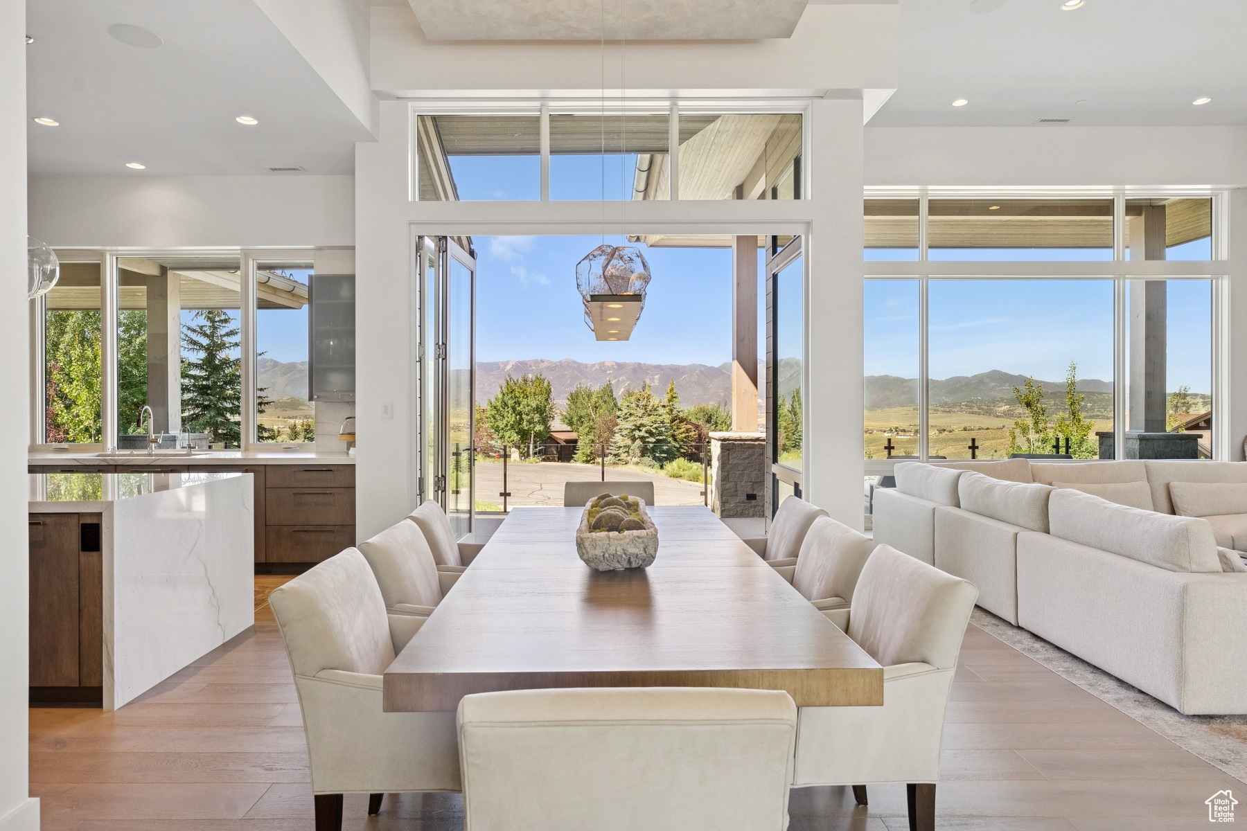 WEST HILLS - Residential