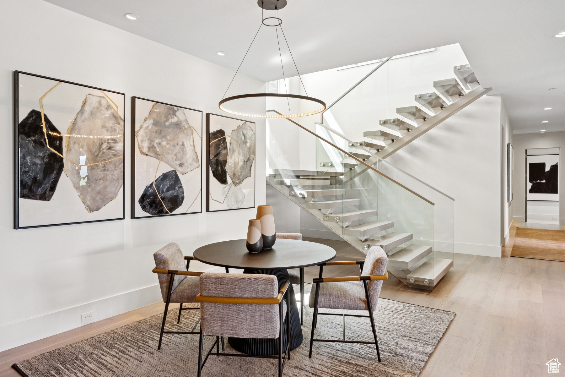 WEST HILLS - Residential