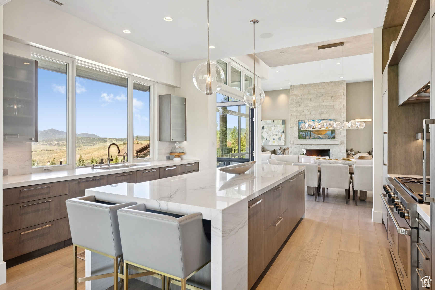 WEST HILLS - Residential