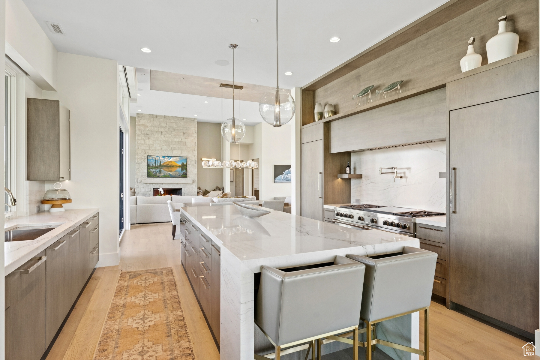 WEST HILLS - Residential