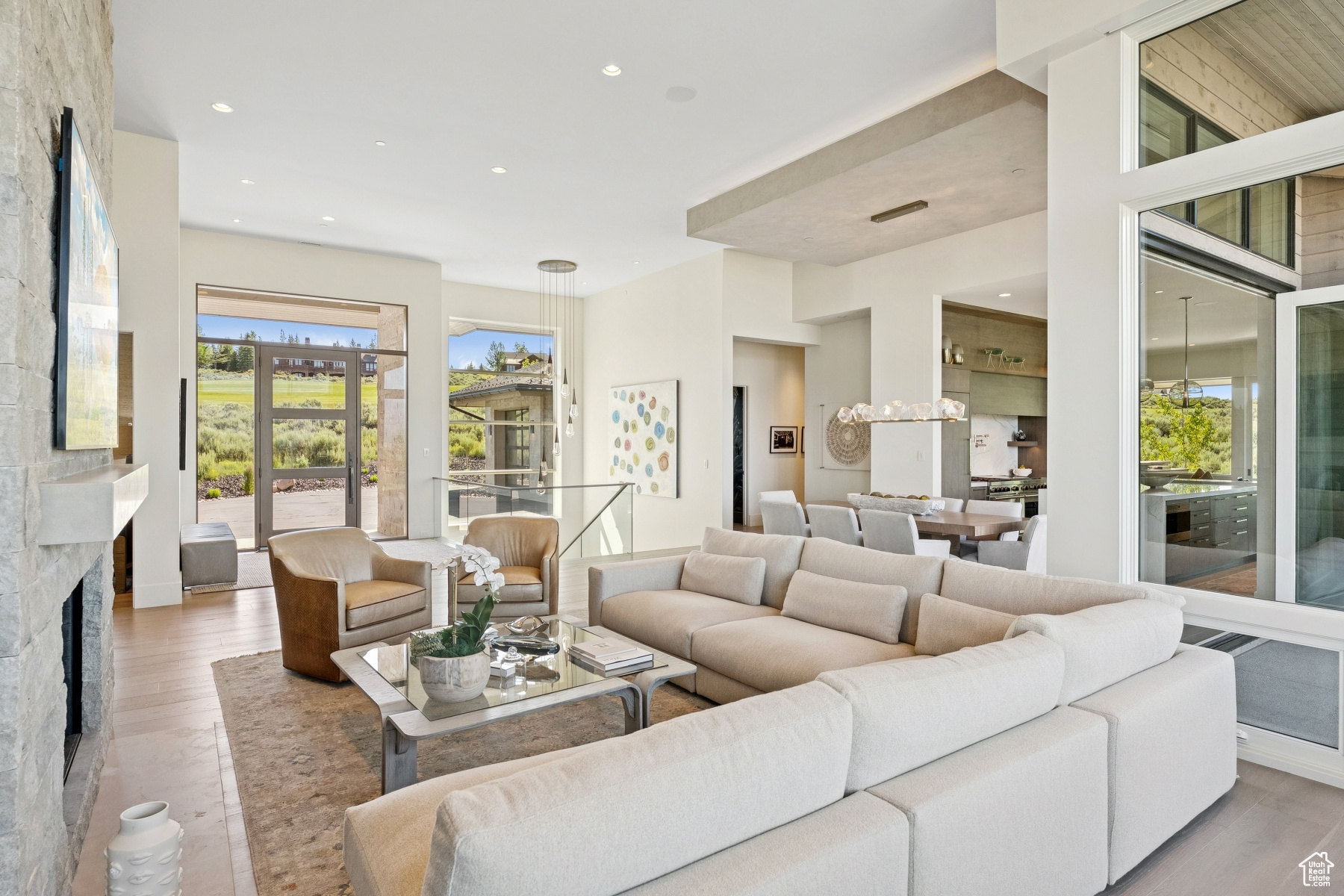 WEST HILLS - Residential