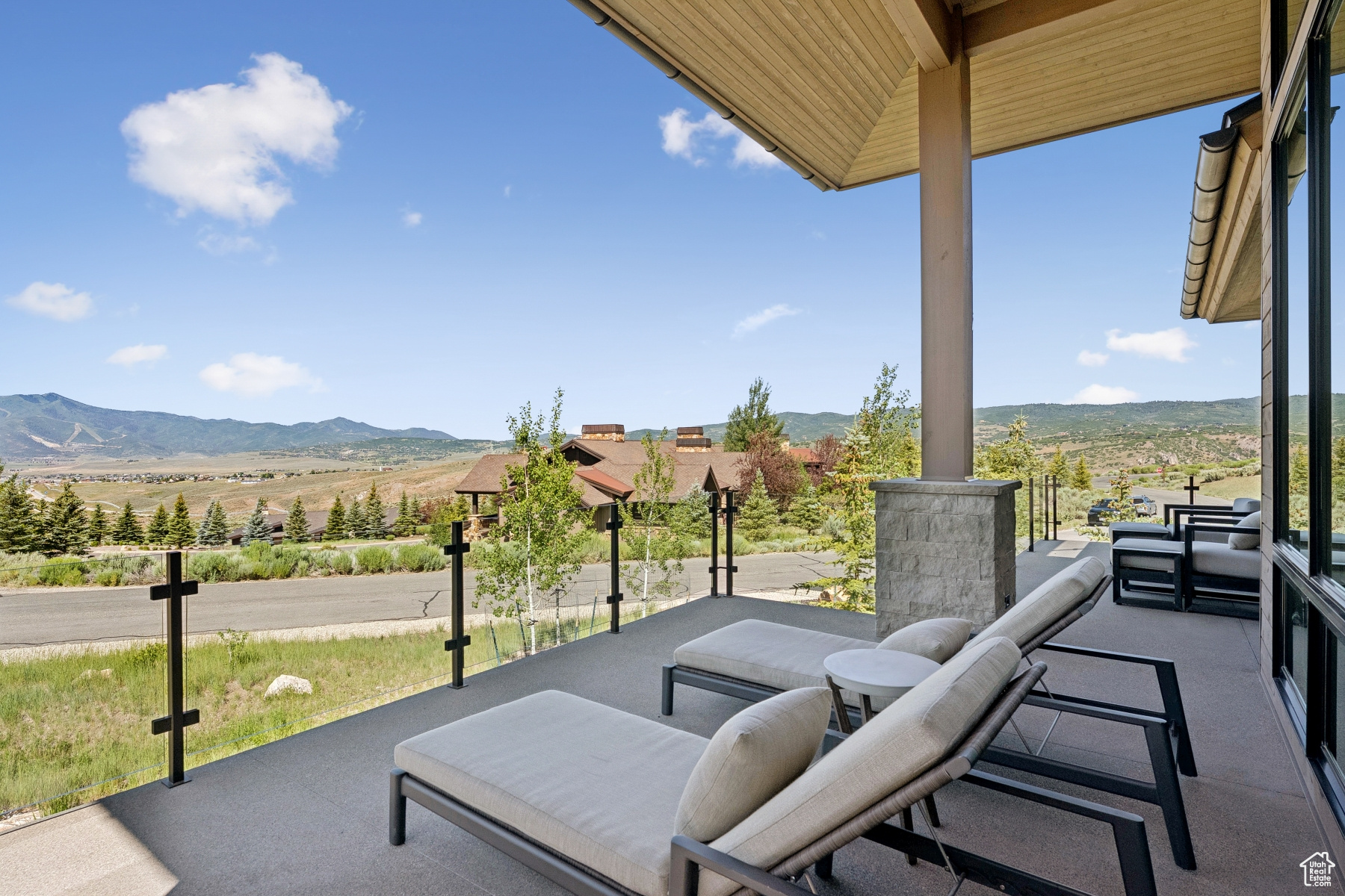 WEST HILLS - Residential