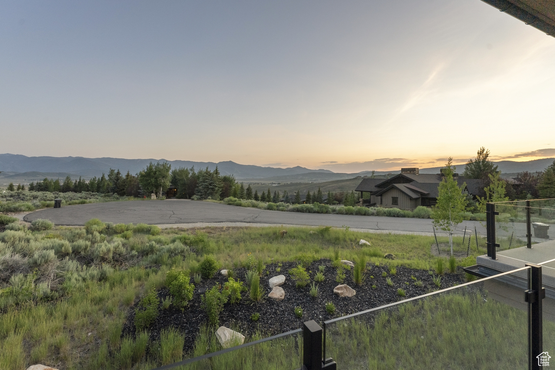 WEST HILLS - Residential
