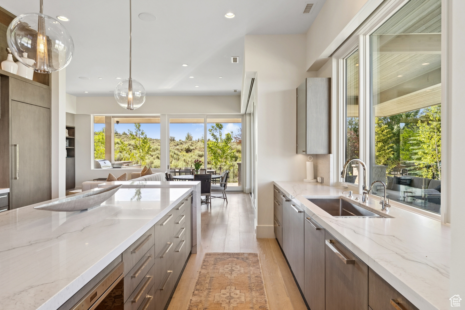 WEST HILLS - Residential