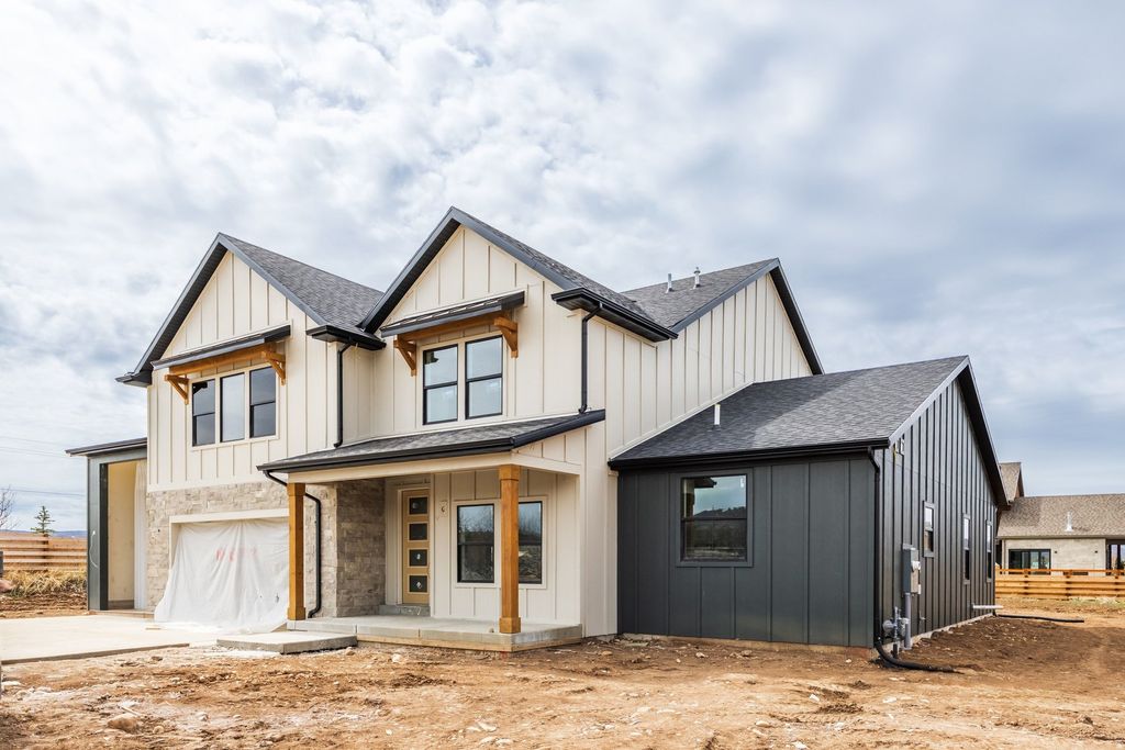 Photo of 850 LAZY WAY #8, Francis, UT 84036 (MLS # 2146344)