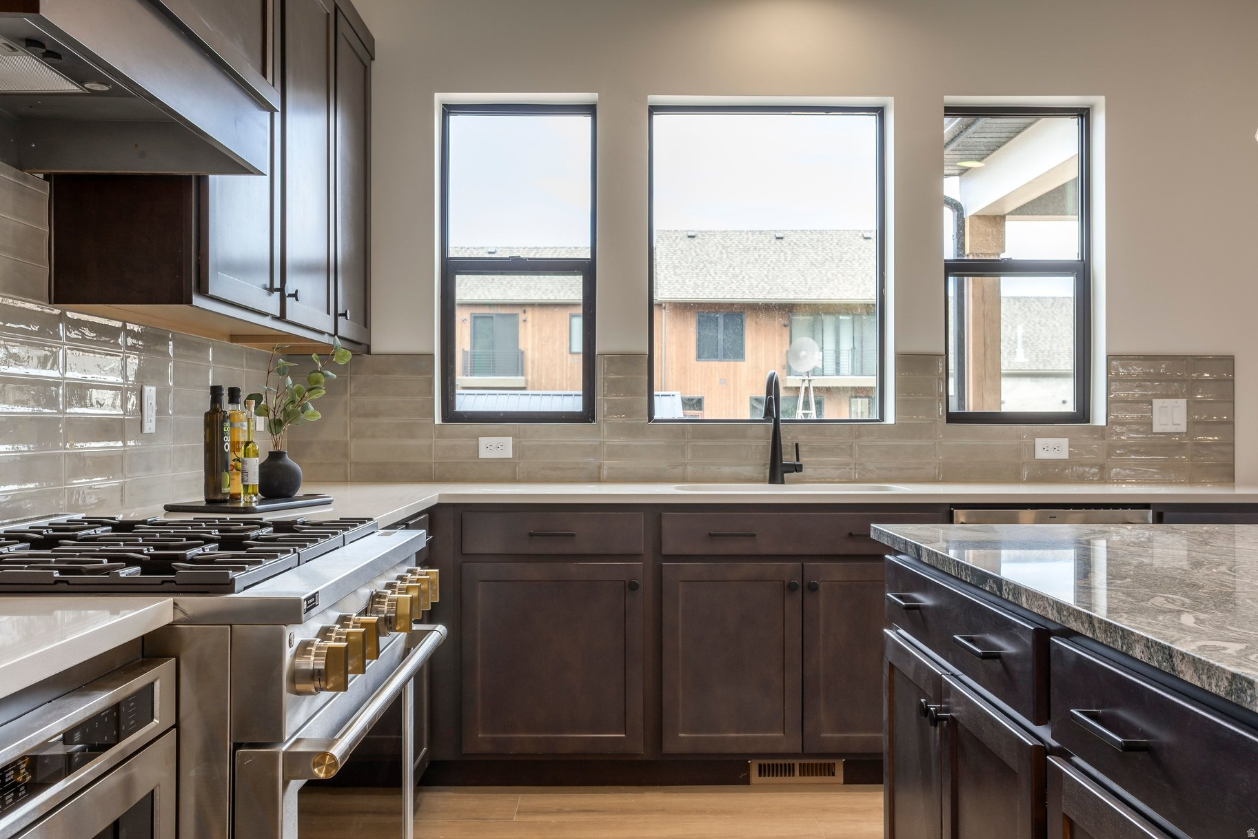 FRONTIER ACRES - Residential