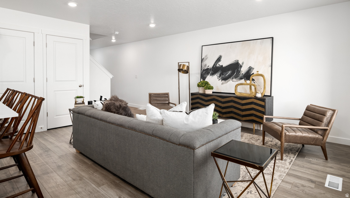 SPRING RANCH - Residential