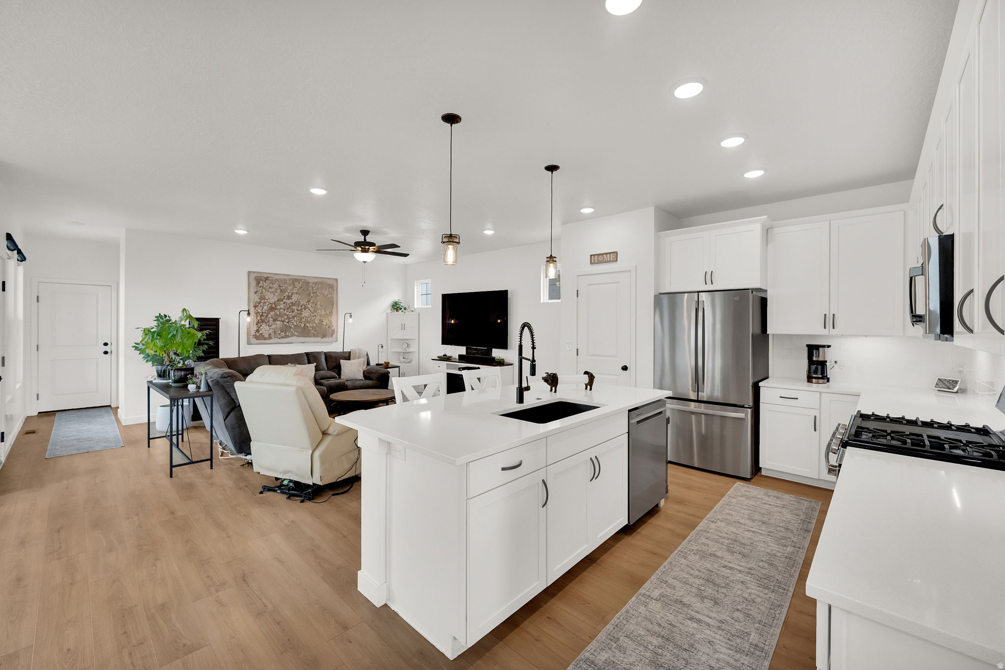 DAYBREAK - Residential