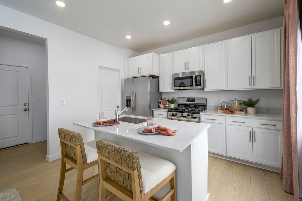 Photo of 1738 W BLUE FLAX DR #3119, Saratoga Springs, UT 84045 (MLS # 2145991)