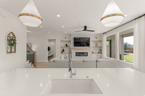 Tiny photo for 3178 E 2110 S, Saint George, UT 84790 (MLS # 2135085)