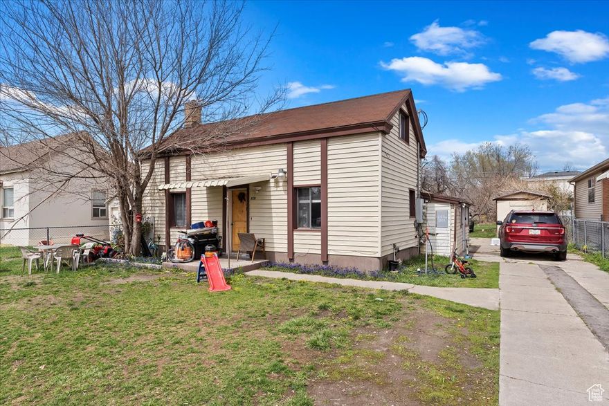 All living space on this duplex is above grade. Plumbing and electrical have been updated. Nice fenced yard. Great tenants. Good cash flow. Awesome to owner occupy and have tenants pay you rent, or great addition to rental portfolio.