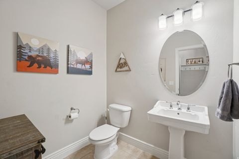 Tiny photo for 113 N VISTA VIEW DR, Kaysville, UT 84037 (MLS # 2132702)