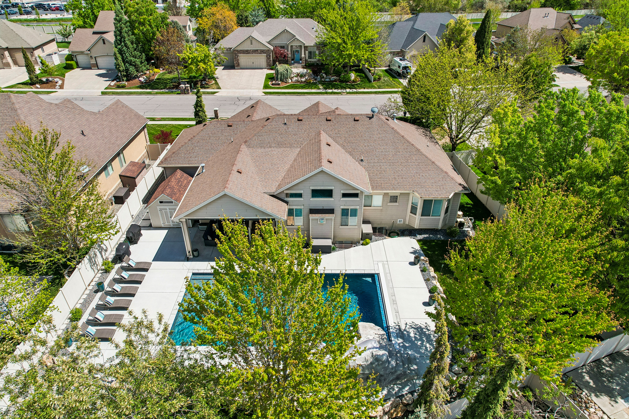 MOUNTAIN VISTAS - Residential