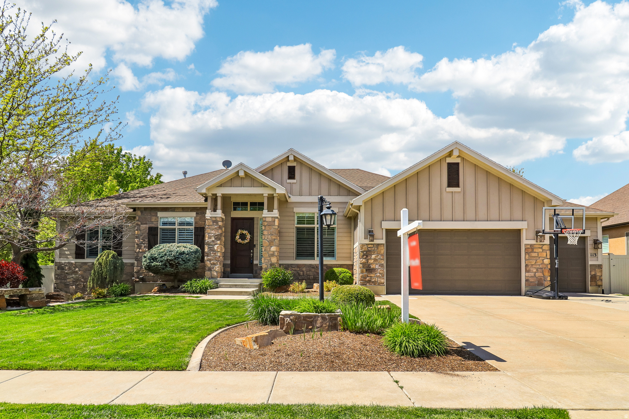 MOUNTAIN VISTAS - Residential