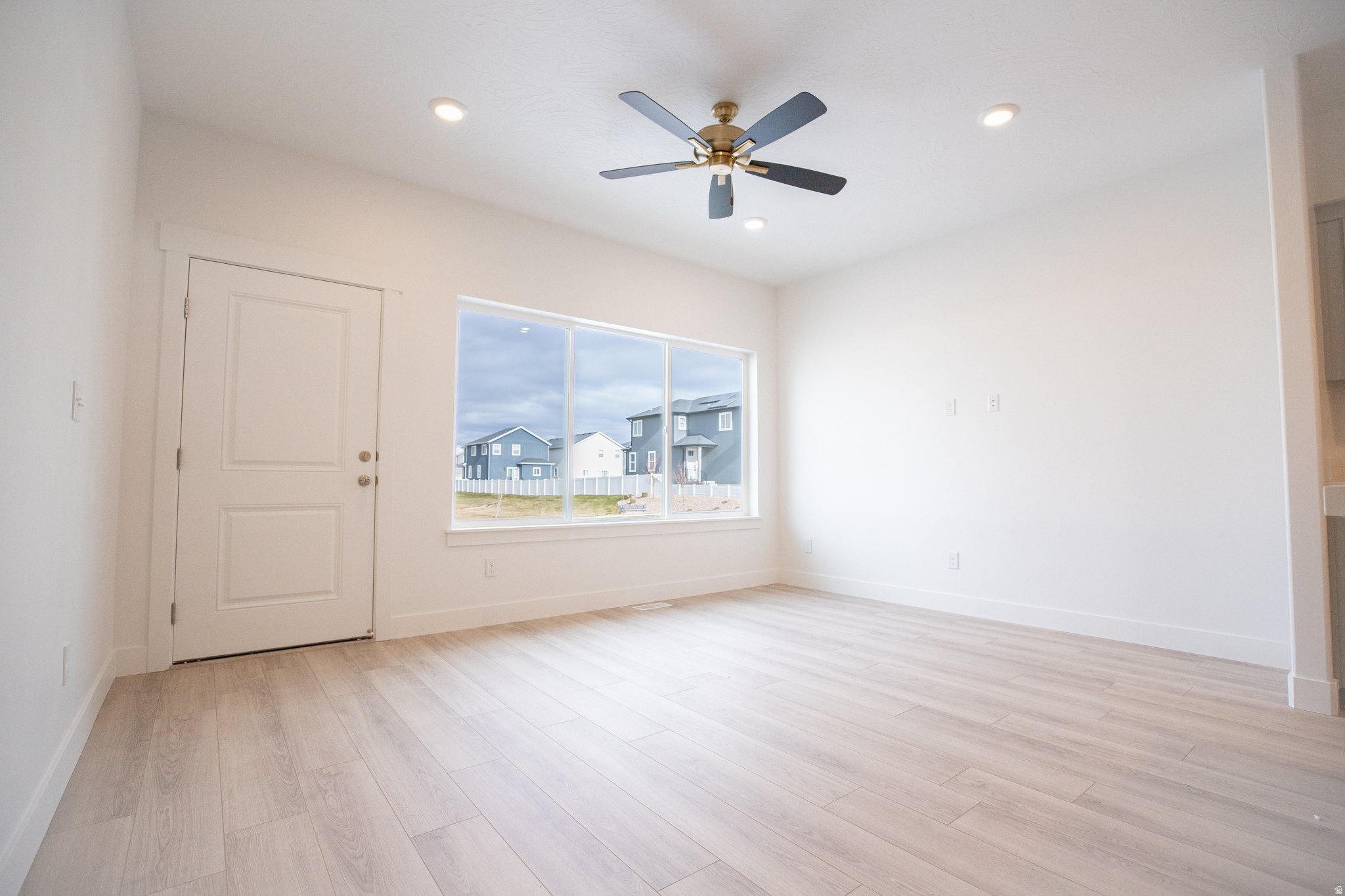 HARMONY TOWNS - Residential