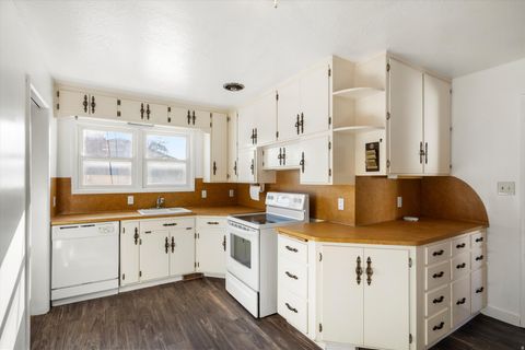 Tiny photo for 2232 S 1000 W, Syracuse, UT 84075 (MLS # 2124827)