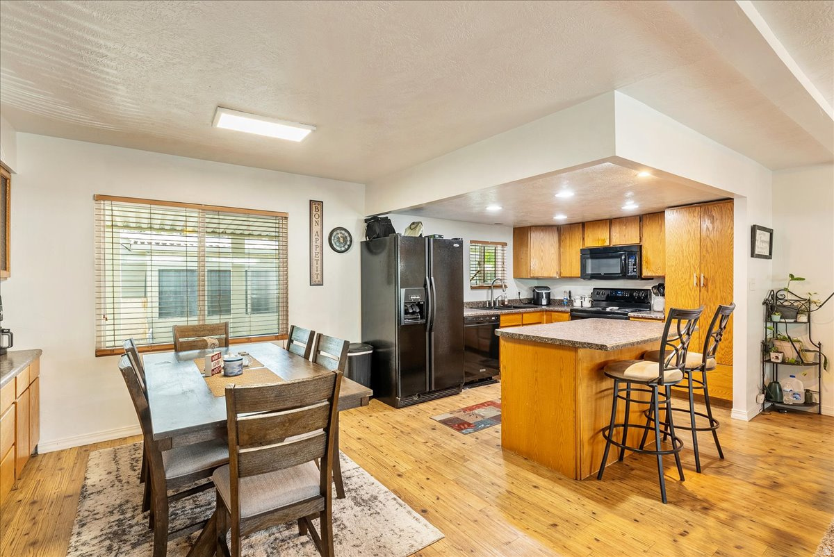 ATHERTON PARK - Residential