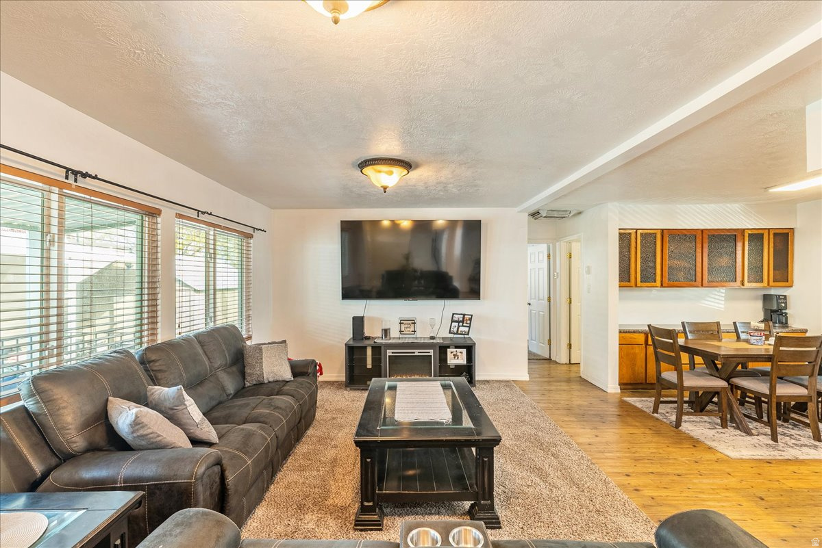 ATHERTON PARK - Residential