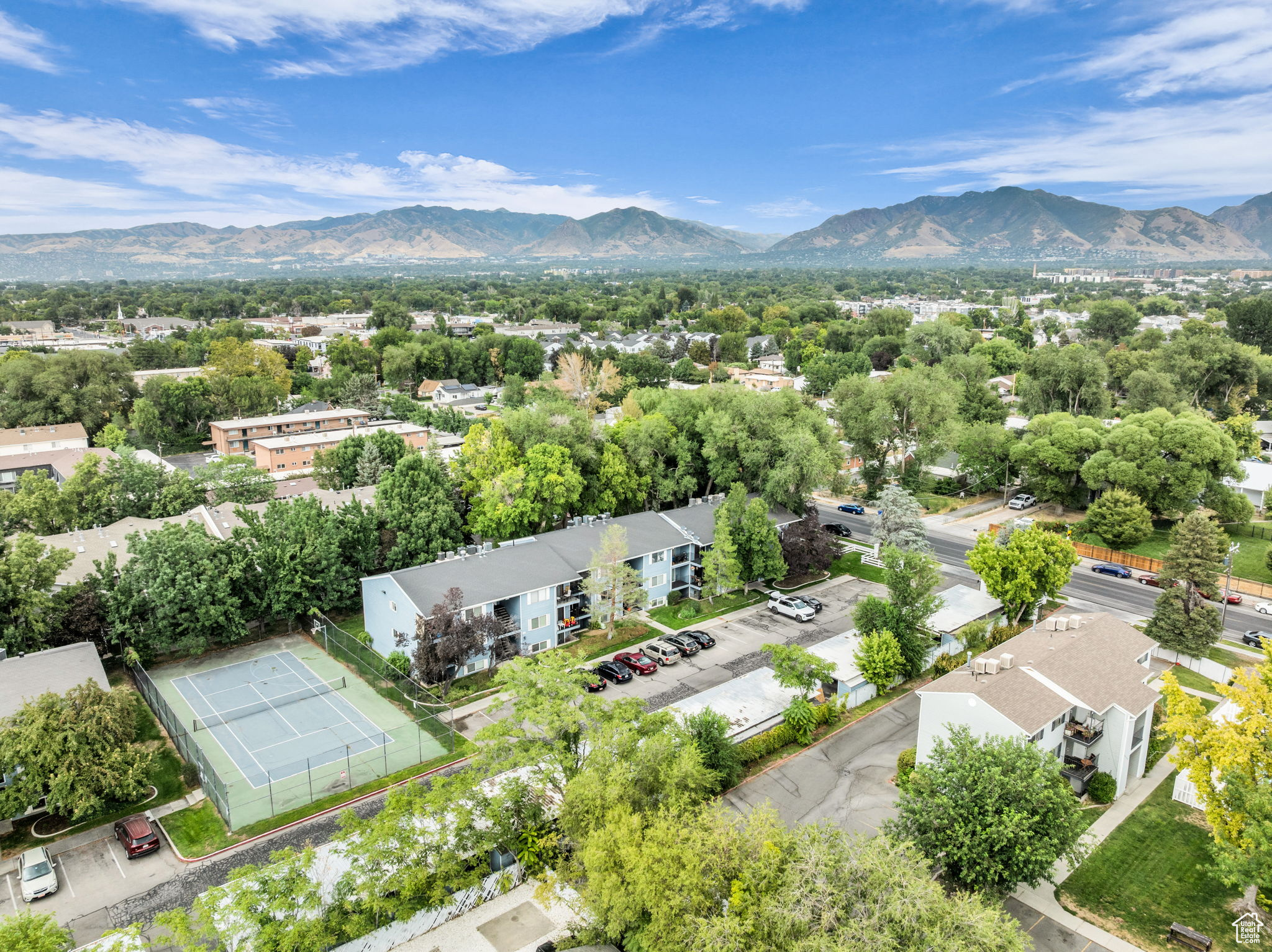 WEDGEWOOD WILLOWS - Residential