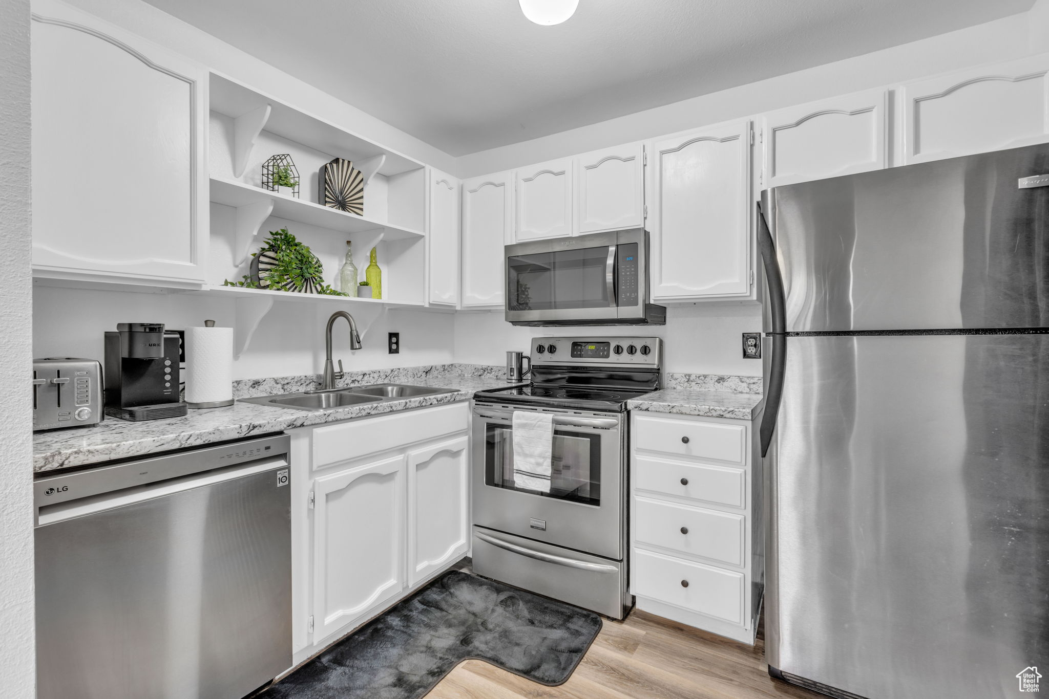 WEDGEWOOD WILLOWS - Residential