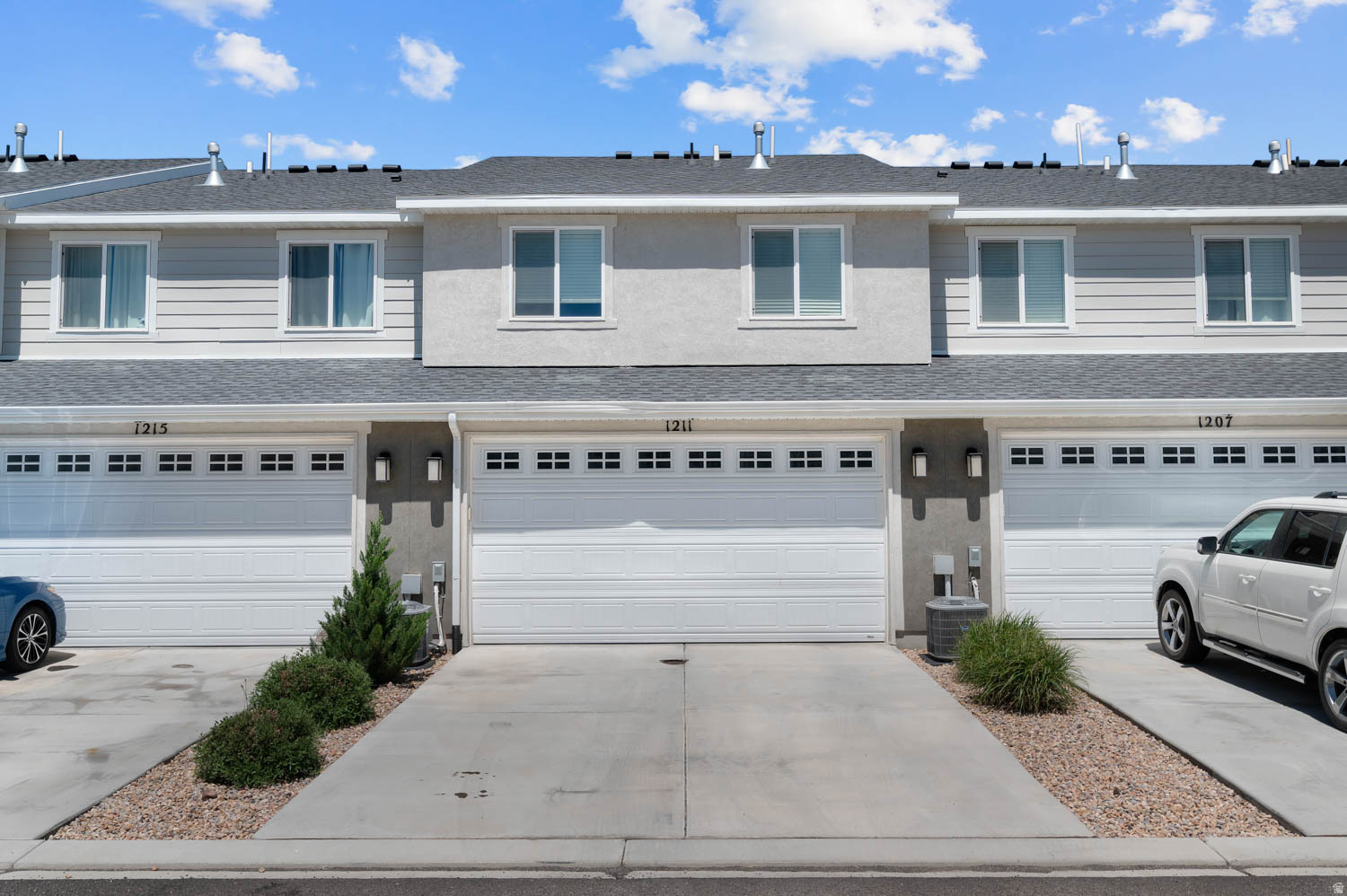 SUMMIT RIDGE TOWNS - Residential