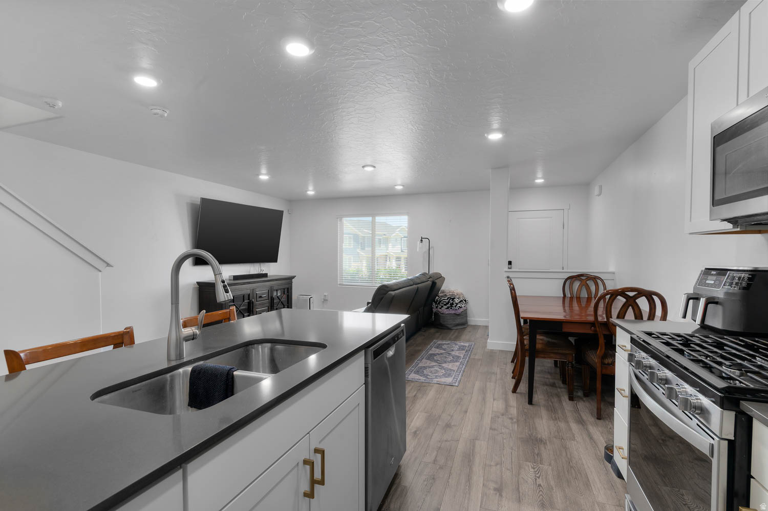 SUMMIT RIDGE TOWNS - Residential