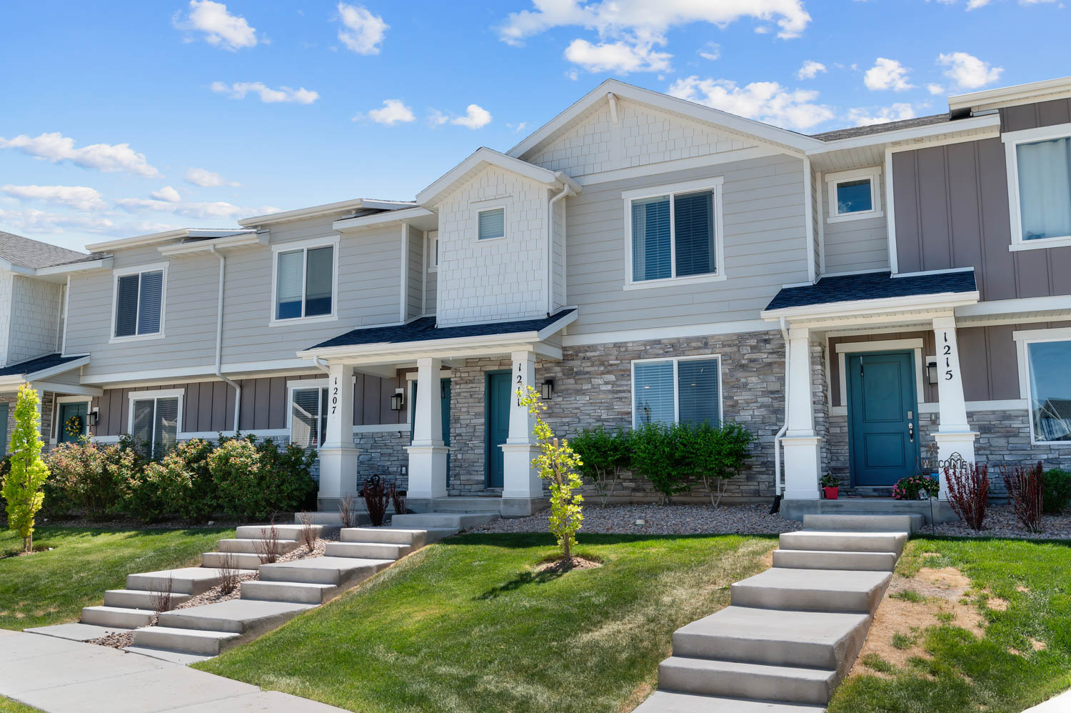 SUMMIT RIDGE TOWNS - Residential
