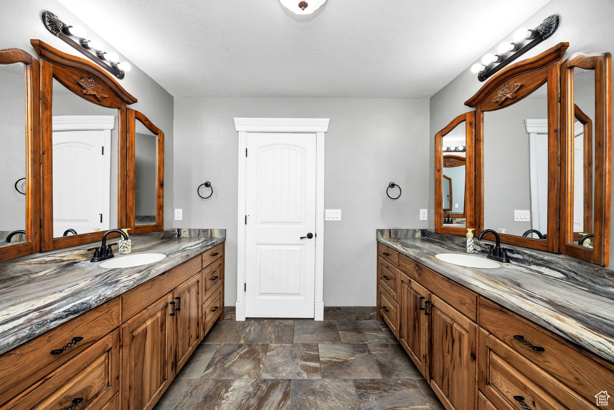 7223 N Estancia Ln, Smithfield, Utah image 37