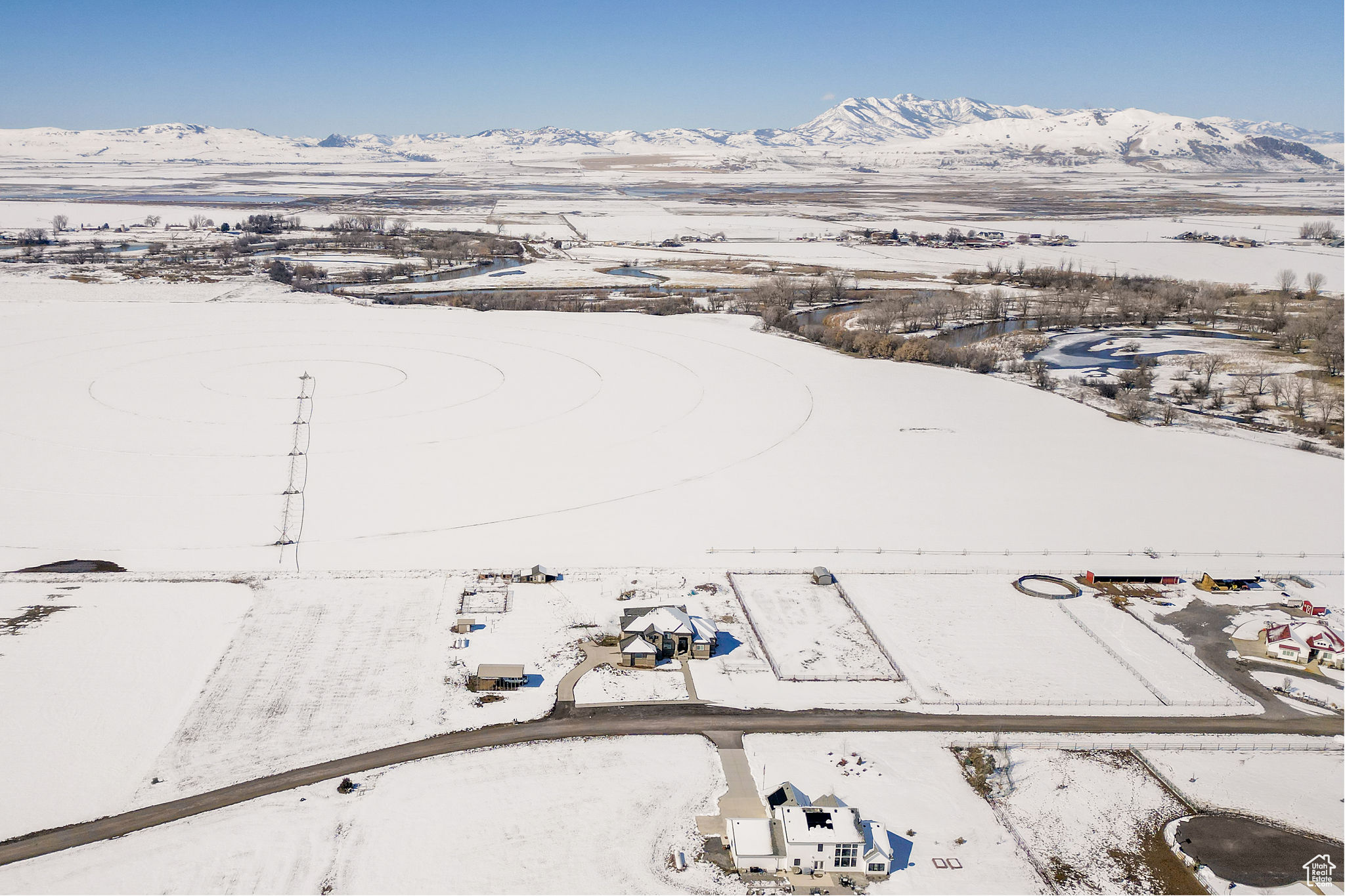 7223 N Estancia Ln, Smithfield, Utah image 11