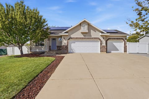 Photo of 1062 W 200 S, Clearfield, UT 84015 (MLS # 2181419)