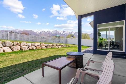 Tiny photo for 1437 E HOLLYHOCK CT, Layton, UT 84040 (MLS # 2149134)