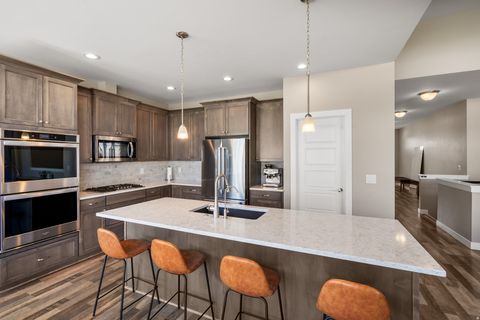 Tiny photo for 1437 E HOLLYHOCK CT, Layton, UT 84040 (MLS # 2149134)
