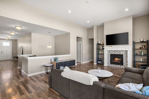 Tiny photo for 1437 E HOLLYHOCK CT, Layton, UT 84040 (MLS # 2149134)