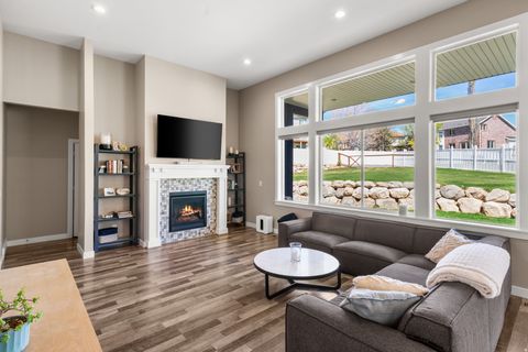 Tiny photo for 1437 E HOLLYHOCK CT, Layton, UT 84040 (MLS # 2149134)