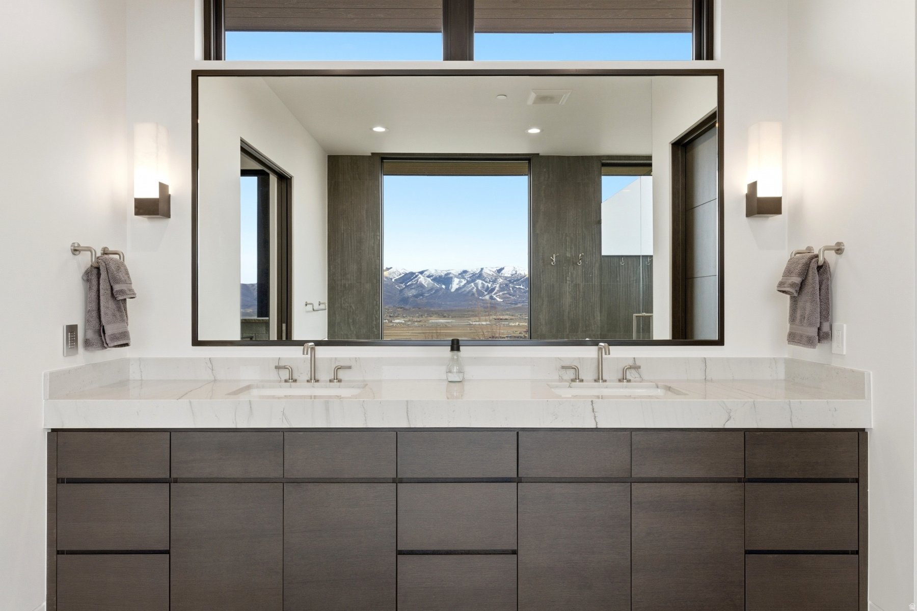 ELK RIDGE BLUFFS - Residential